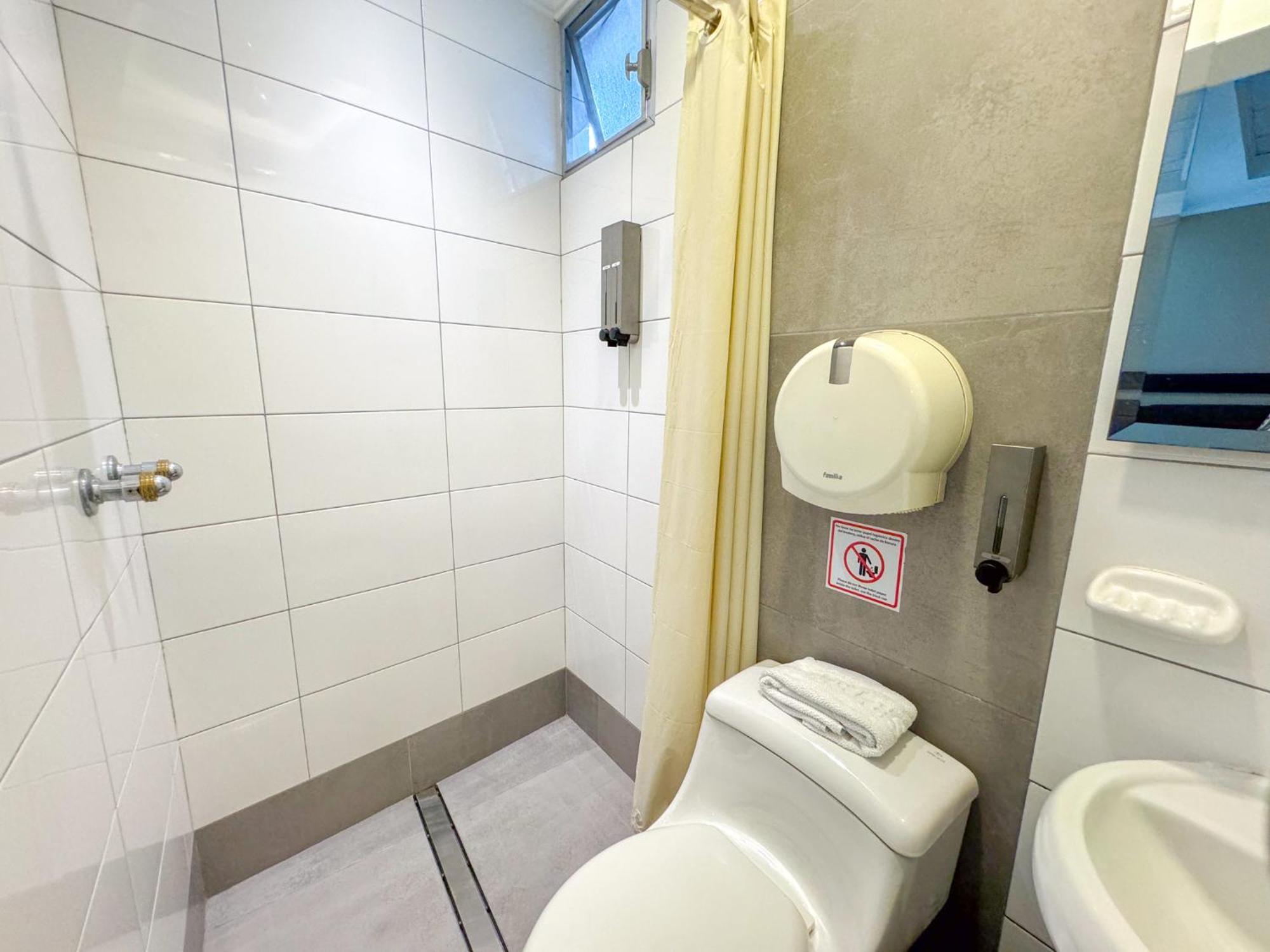 Gh Alexander Hotel Γκουαγιακίλ Εξωτερικό φωτογραφία